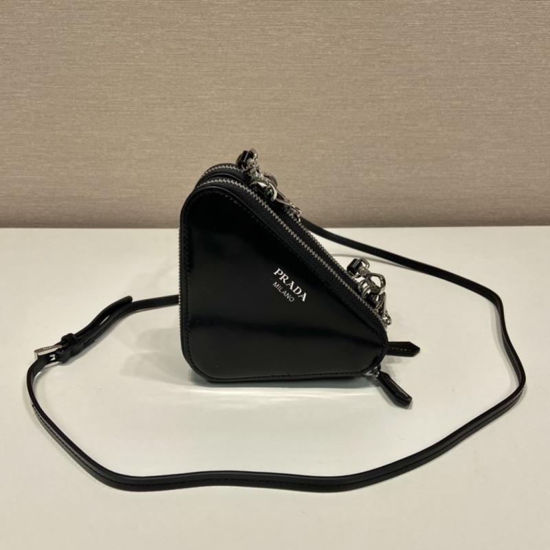 Pra*a triangle pouch